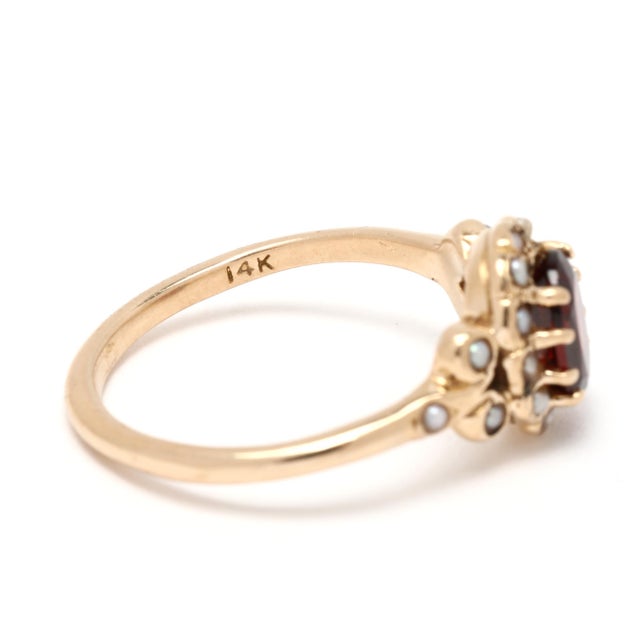 1960s Vintage 1ctw Garnet & Seed Pearl Ring, 14k Yellow Gold, Ring Size 6 For Sale - Image 5 of 7