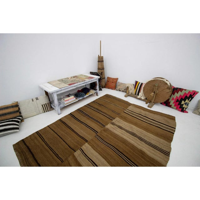 1960s Vintage Natural Brown Kilim Rug- 5′2″ × 6′6″ For Sale In Los Angeles - Image 6 of 7