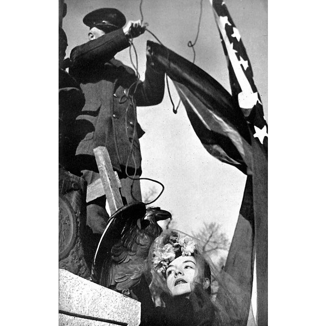 "Cecil Beaton's New York" Book 1938 Beaton, Cecil For Sale - Image 4 of 8