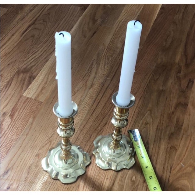 Traditional 1970s Baldwin Brass Candlesticks - a Pair For Sale - Image 3 of 9