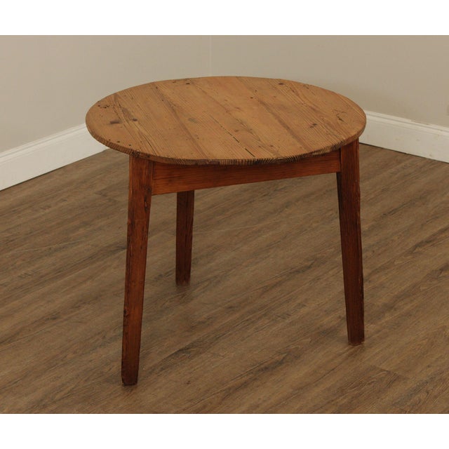 High Quality Antique 19th Century Pine Round Top Pub Table on Three Tapered Legs