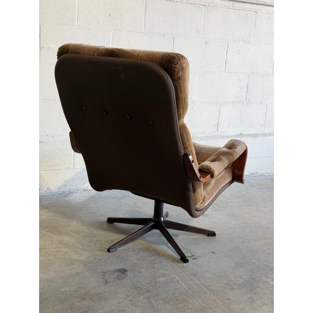 1970s Velour Upholstered Swivel Lounge Chair Danish Mid-Century Modern 1970s For Sale - Image 5 of 10