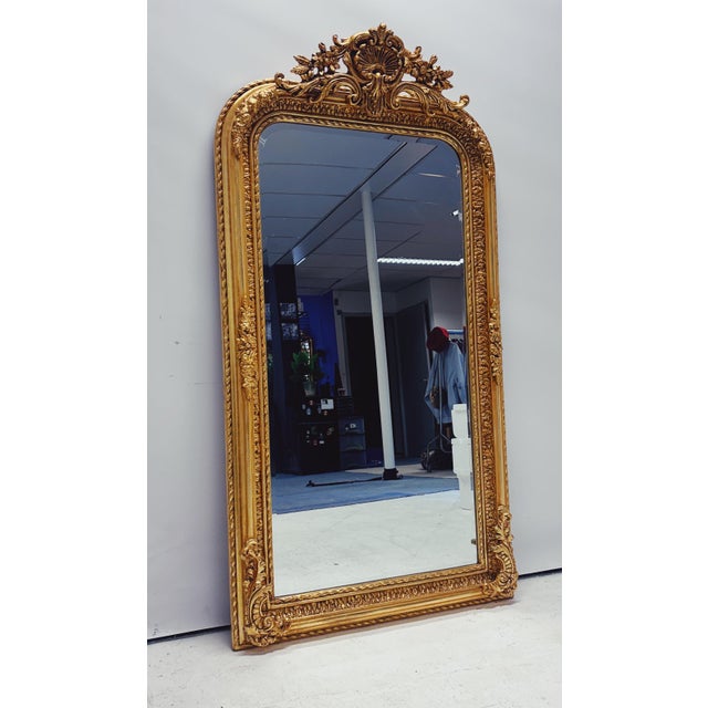 Large Golden Baroque Mirror with Crest from Green Square For Sale - Image 11 of 12