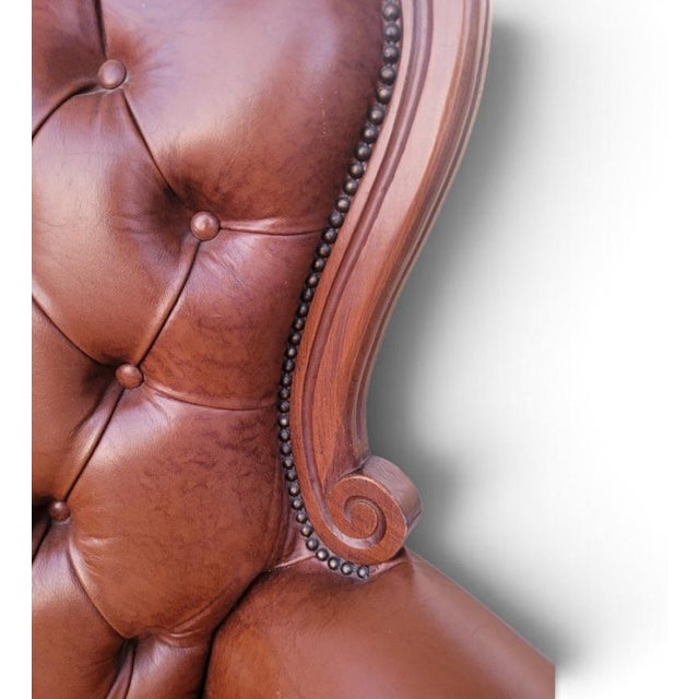 French Louis XV Style Chair in Carved Walnut and Patinated Leather, 1890s For Sale - Image 18 of 18