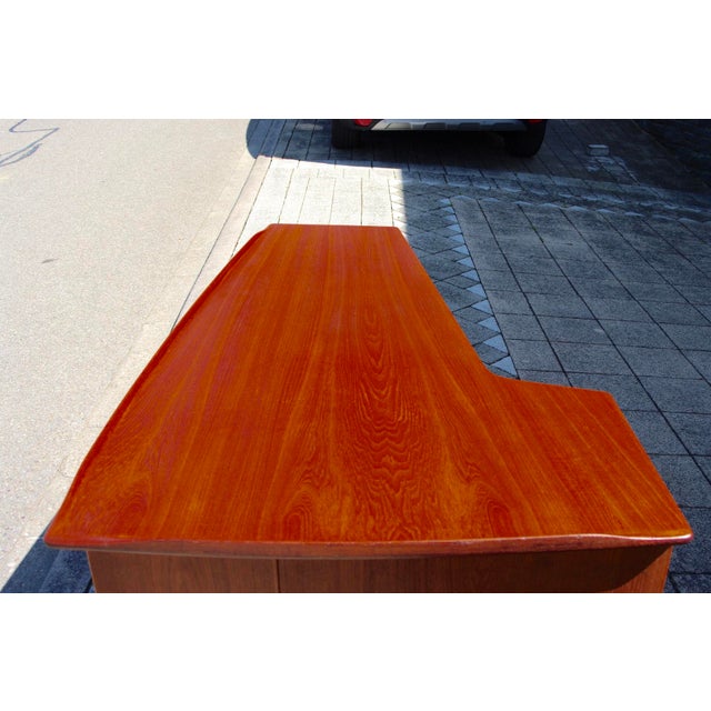Wood Boomerang Model Desk by Peter Lovig Nielsen for Hedensted Møbelfabrik, 1960 For Sale - Image 7 of 15