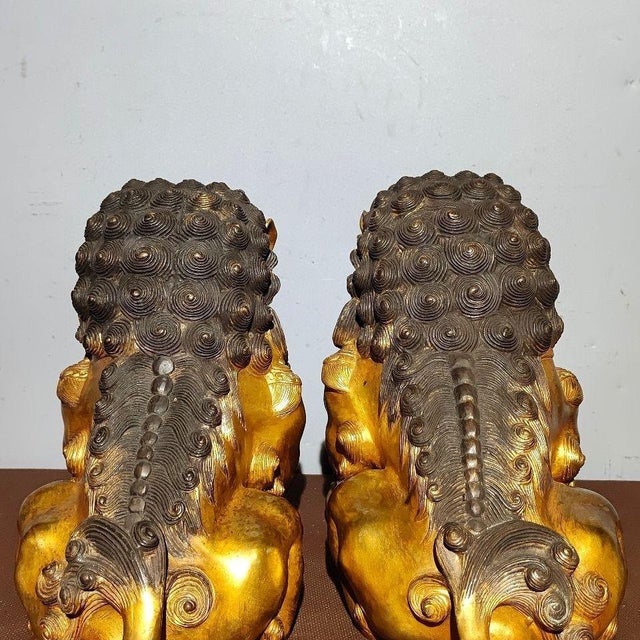 Pair of Large Vintage Gilt Bronze Guardian Lions – Seated Foo Dogs With Brocade Balls For Sale In Los Angeles - Image 6 of 9