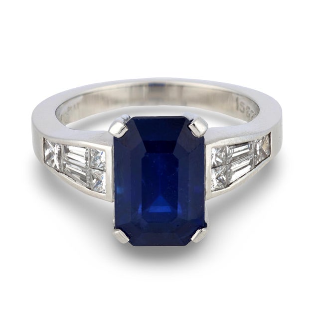 Contemporary Vintage Gia 4.66 Carat Ceylon Sapphire Diamond Platinum Ring, Size 7 For Sale - Image 3 of 7