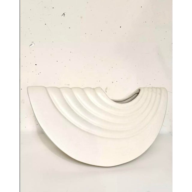 Ceramic vase circa 1980. Very good condition.