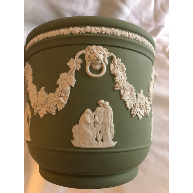 Neoclassical 1920s Wedgwood Cachepot For Sale - Image 3 of 11