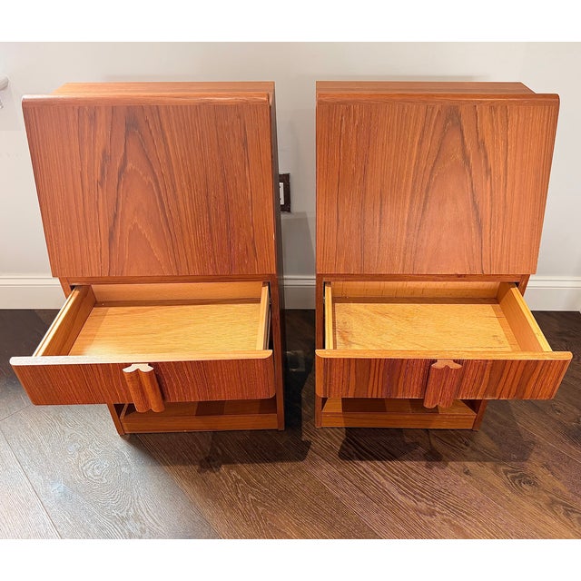 Nordisk Andels-Eksport Vintage Danish Modern Teak Nightstands – Pair by Nordisk Andels-Eksport (Denmark), A Pair For Sale - Image 4 of 17