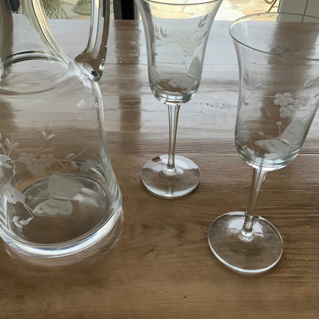 Vintage Etched Glass Decanter & Set of 4 Wineglasses Featuring Butterfly and Grapevine Motif For Sale - Image 4 of 11