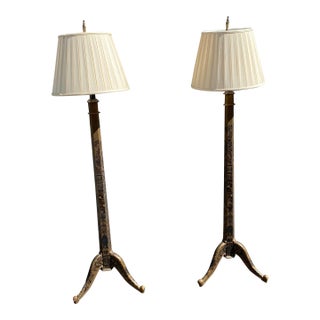 Early 20th Century Pair of Chinoiserie Floor Lamps With Silk Shades For Sale