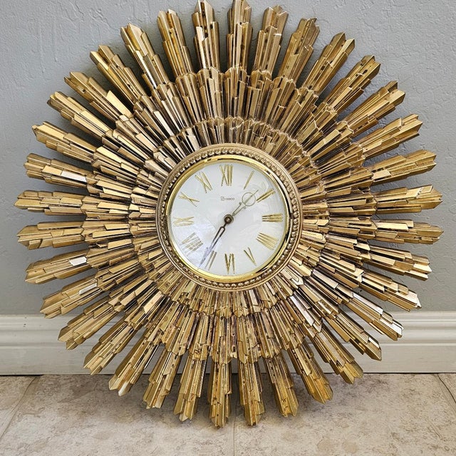 Glass Syroco Mid 20th Century Modern Starburst Wall Clock in Antique Gold Finish For Sale - Image 7 of 18