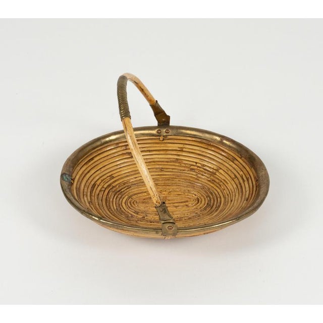 Mid-Century Modern Oval Bowl in Rattan and Brass, 1970s For Sale - Image 6 of 15