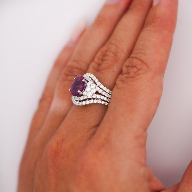 Metal 2.40 Carat No Heat Purple Sapphire & Diamond Gold Cocktail Ring, Size 7.25 For Sale - Image 7 of 8