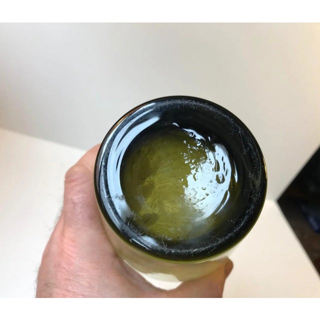 Mid-Century Green Glass Vase by Tamara Aladin for Riihimaen Lasi Oy, 1970s For Sale - Image 4 of 7