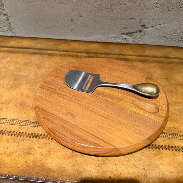 Dansk Danish Mid-Century Modern Teak Wood Cheese Board Jens Quistgaard Dansk For Sale - Image 4 of 10