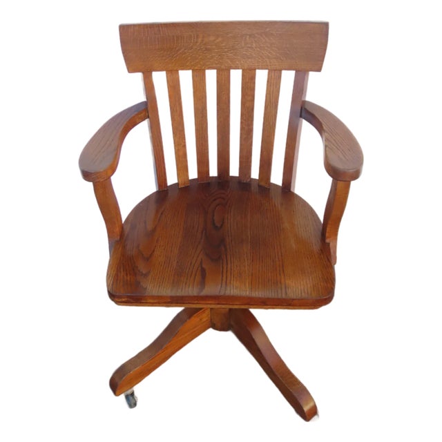 Early 1900s Tiger Oak Swivel Adjustable Office Desk Side Accent Chair 6663 For Sale