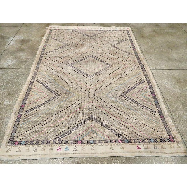 Mid 20th Century Mid-20th Century Handmade Turkish Flatweave Small Room Size Carpet For Sale - Image 5 of 10