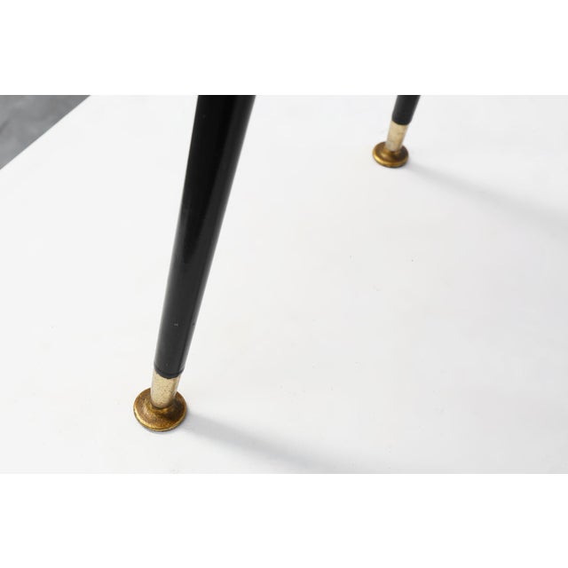 Mid‑Century Tripod Side Table with Black Tapered Legs and Brass Feet, Italy, 1950s For Sale - Image 6 of 11