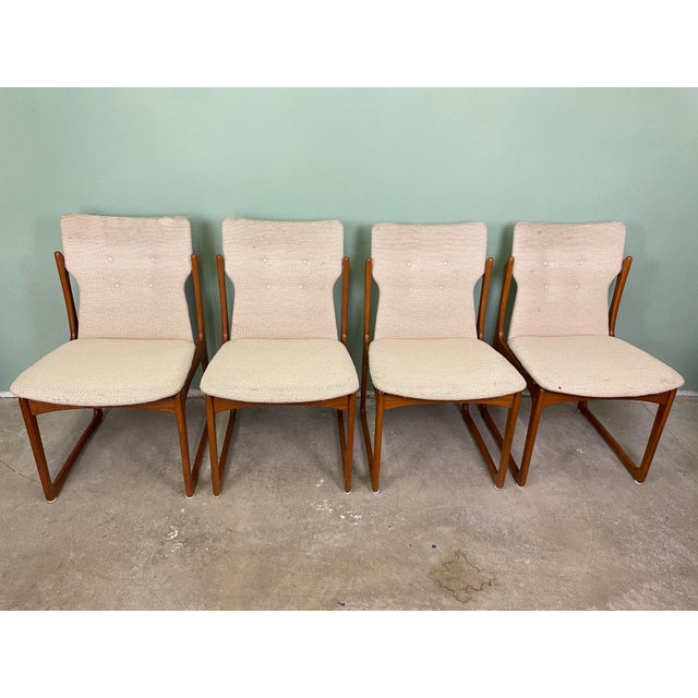 Mid-Century Modern Mid-Century Modern Teak Dining Chairs, 1960s, Set of 4 For Sale - Image 3 of 12