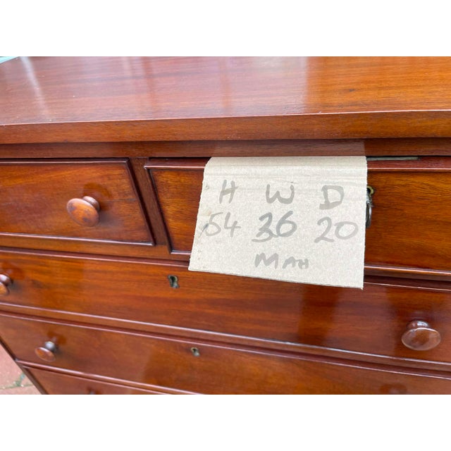 Victorian Mahogany Tall Chest of Drawers – 7 Graduated Drawers, Original Hardware For Sale - Image 10 of 14