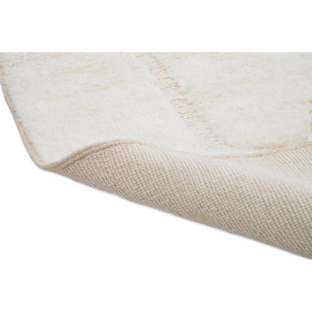 Contemporary Hand-Knotted Wool Rug by Azele Studio For Sale - Image 3 of 12