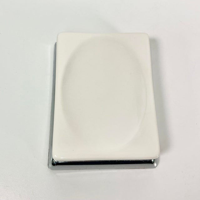 1980s 1980s Vintage Modern Contemporary Enameled Soap Dish. For Sale - Image 5 of 7