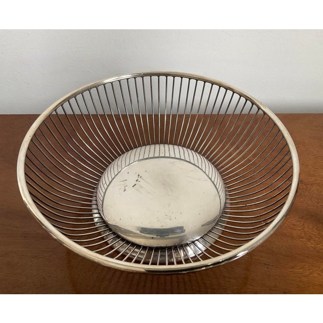 Late 20th Century Silverplated Wire Bread Basket For Sale In Raleigh - Image 6 of 10