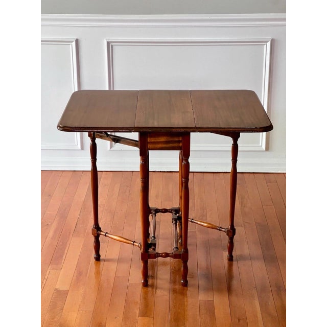 English Antique English Walnut Gate Leg Occasional Table, Rectangular, 1920s For Sale - Image 3 of 16