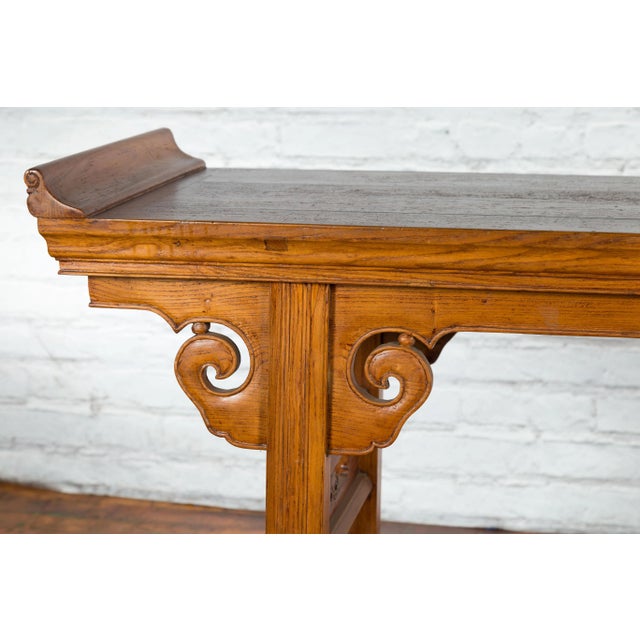 Chinese Qing Dynasty Wooden Altar Console Table with Cloudy Scroll Motifs For Sale - Image 4 of 13