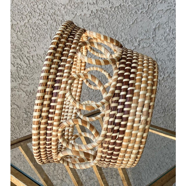 Camel Late 20th-Century Sweetgrass Gullah-Style O-Looped Cachepot Basket For Sale - Image 8 of 18