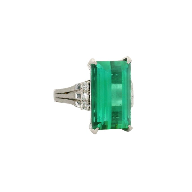 Contemporary 7.46 Carat Green Tourmaline Diamond Platinum Ring, Size 6.75 For Sale - Image 3 of 6