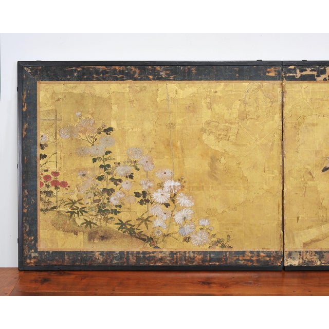 Gold Japanese Edo Two-Panel Gilt Screen Birds Chrysanthemums 6 Ft For Sale - Image 8 of 18