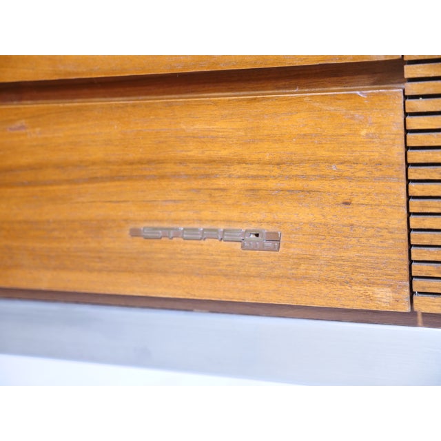 Mid-Century Modern Audio Lowboard Sideboard in Wood and Metal, 1960s For Sale - Image 11 of 14