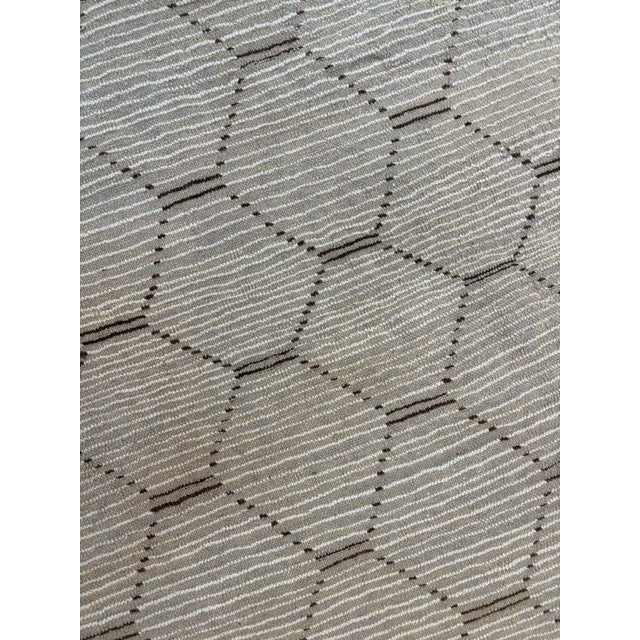 Moroccan 1980s Moroccan Rug , 9' X 12' For Sale - Image 3 of 4