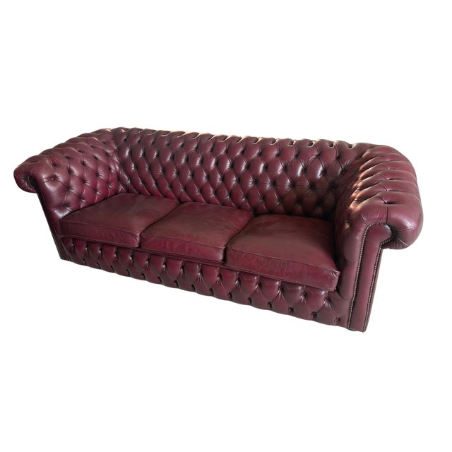 Chesterfield Sofas in Purple Leather, 1980, Set of 3 For Sale - Image 4 of 10
