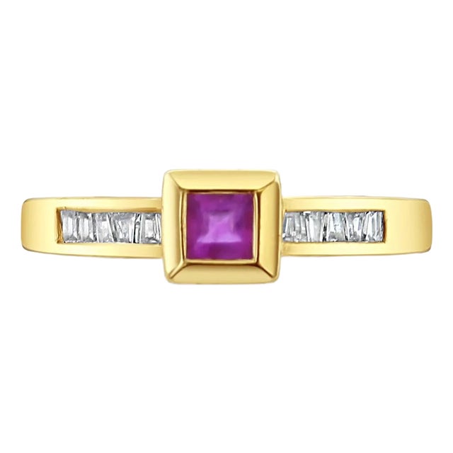 Ruby & Diamond Vintage Style Ring 14k Yellow Gold, Size 6 For Sale