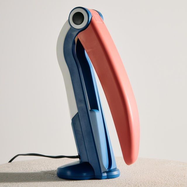 Memphis Toucan Desk Lamp by Huo-Tu Huang for Huangslite, 1980s For Sale - Image 3 of 10