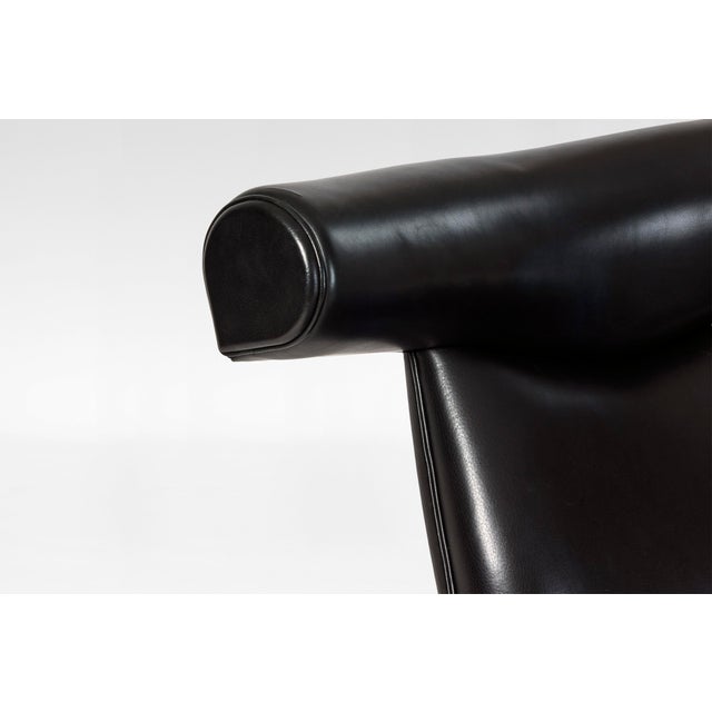 EJ100 Ox Lounge Chair in Black Leather by Hans J. Wegner for Erik Jørgensen, 1980s For Sale - Image 6 of 8