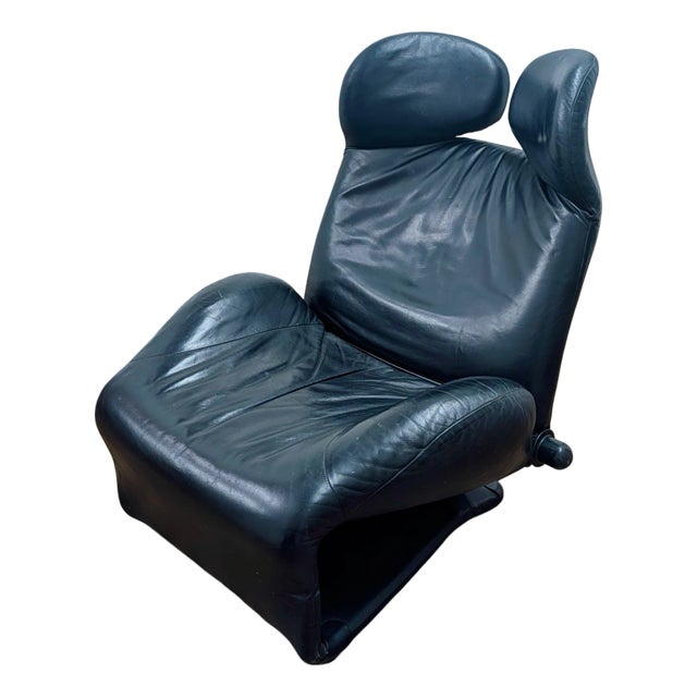 1980s Toshiyuki Kita Wink Black Leather Lounge Chair by Cassina (2 Lounge Chairs Available) For Sale