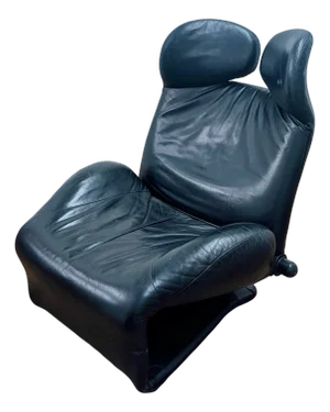 1980s Toshiyuki Kita Wink Black Leather Lounge Chair by Cassina (2 Lounge Chairs Available)
