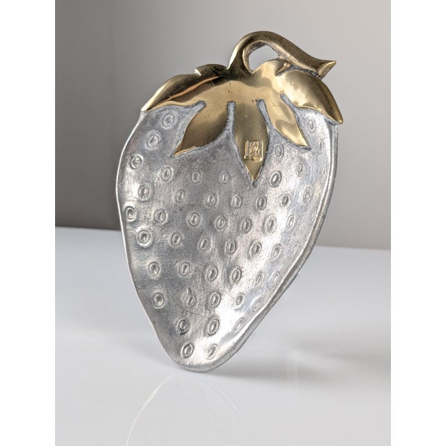 Strawberry Tray in Brass and Aluminum by David Marshall, Spain, 1970s For Sale - Image 4 of 13