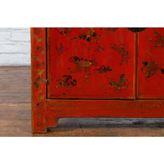 Chinese 19th Century Chinese Qing Dynasty Red Lacquer Butterfly Décor Cabinet For Sale - Image 3 of 13