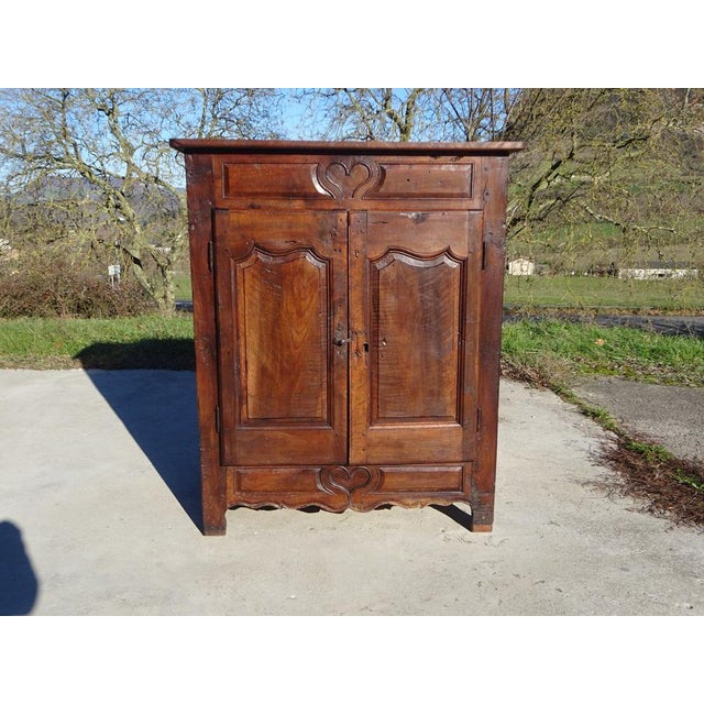 Antique Walnut Wedding Buffet, 1700s For Sale - Image 3 of 18