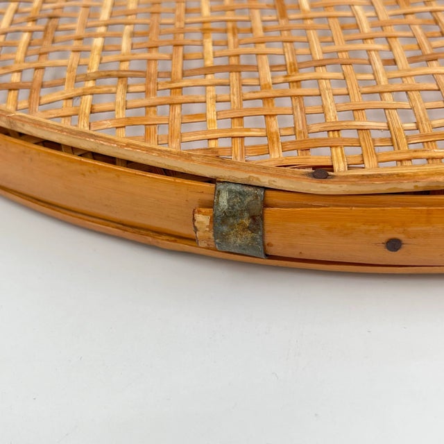 Mid-Century Chinoiserie Cane Wicker and Bamboo Large Herb Drying Basket Tray or Wall Hanging For Sale In New York - Image 6 of 12
