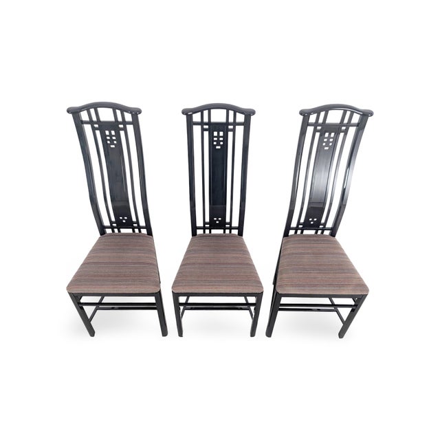 Set of three vintage chairs from the premium Italian manufacturer Giorgetti for sale. The design is by Umberto Asnago,...