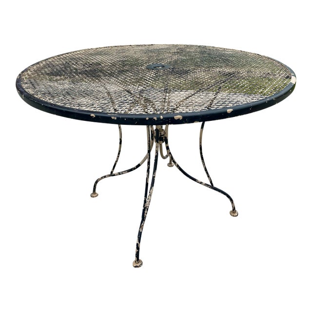 Mid 20th Century Round Wrought Iron Table W/Umbrella Hole Mesh Top Salterini Woodard Style Outdoor For Sale