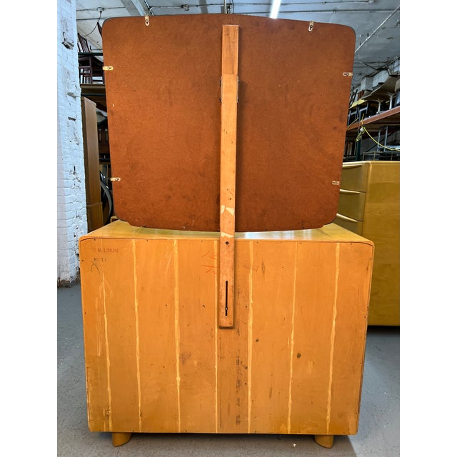 Classic Five Piece Mid-Century Bedroom Set by Heywood-Wakefield Co.5 Pieces For Sale - Image 9 of 18