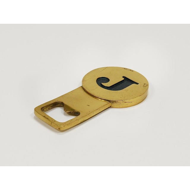 1960s Letter J Initials Brass Bottle Opener #4919 attributed to Carl Auböck, Vienna, 1960s For Sale - Image 5 of 18